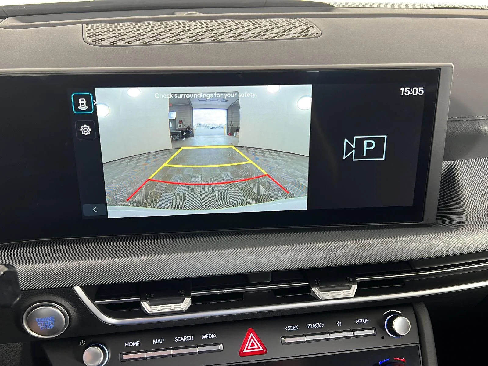 Used 2025  Hyundai  image 10