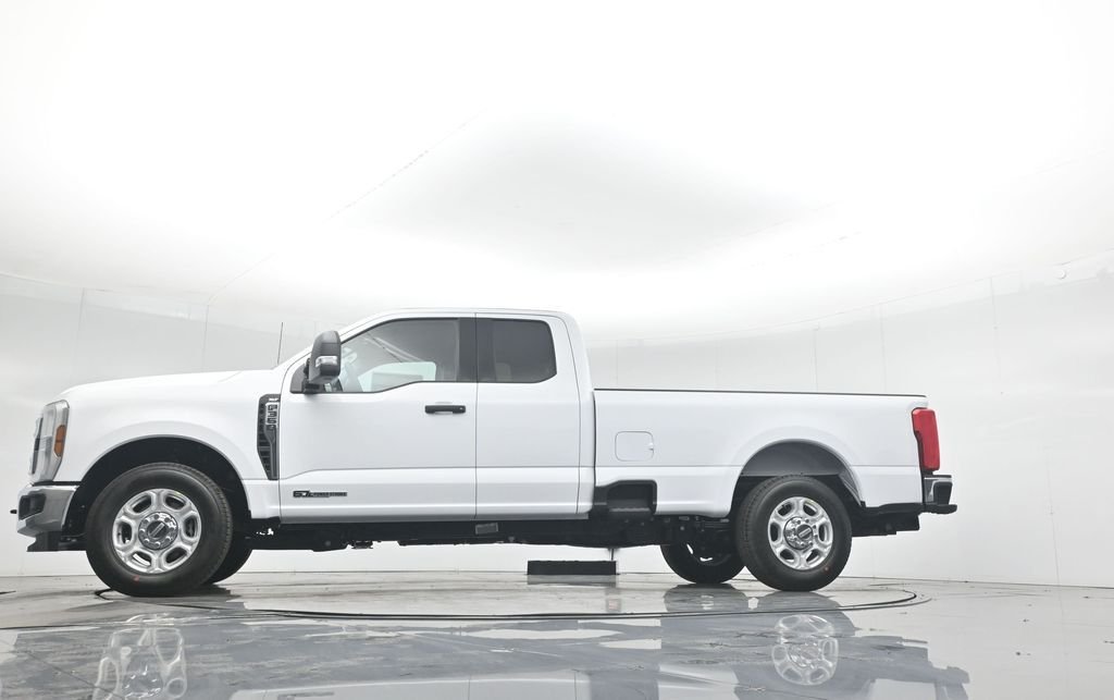 2026 Ford F-350 Super Duty XLT - Photo 7