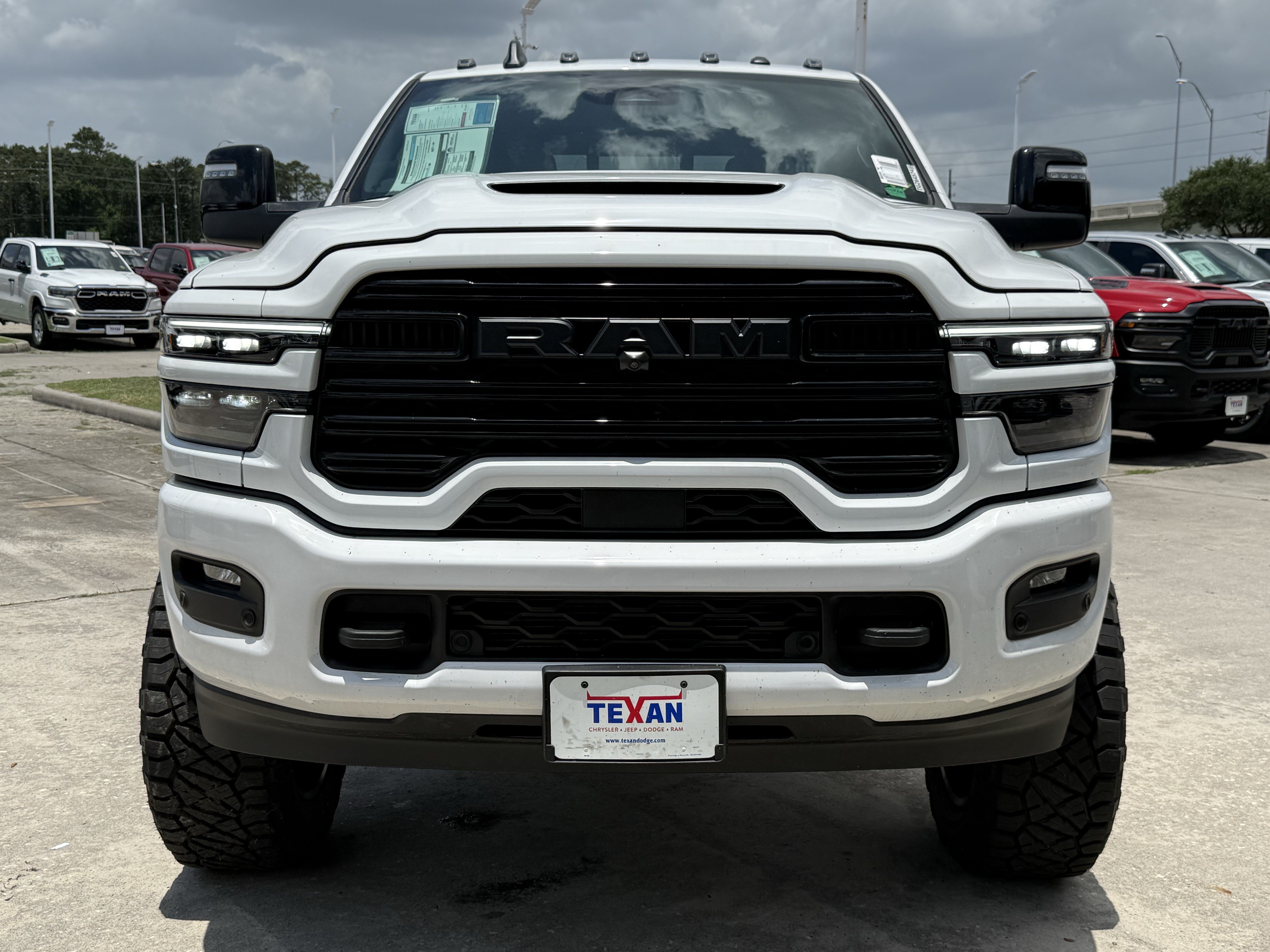 New 2026 Bright White Clear-Coat Exterior Paint RAM Laramie image 6