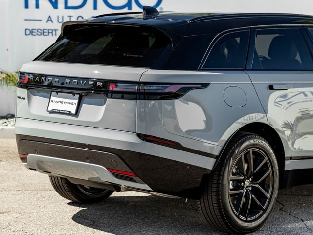 New 2026 Arroios Grey Land Rover Dynamic SE image 7