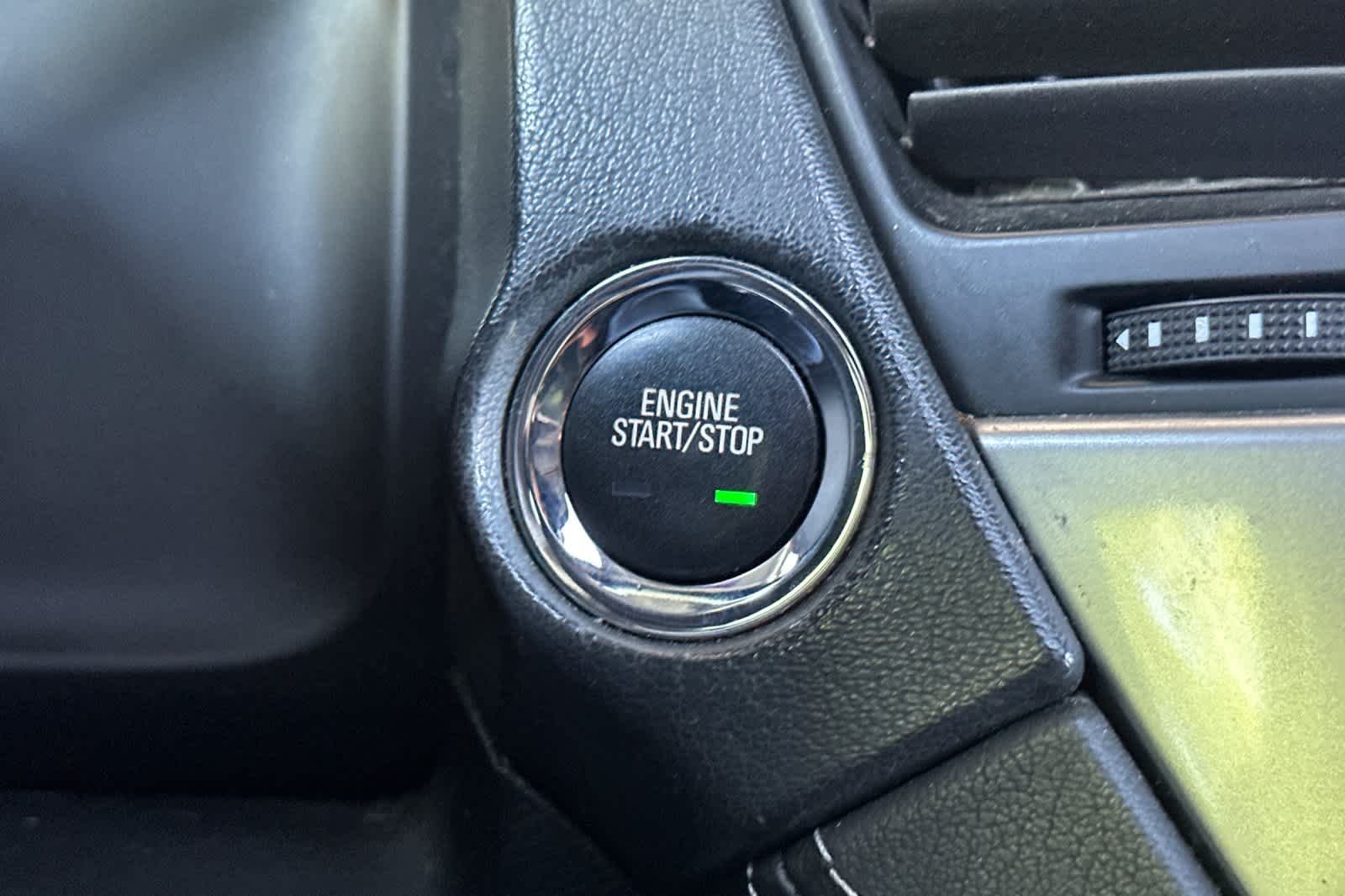 Used 2019 Black Chevrolet Premier image 26