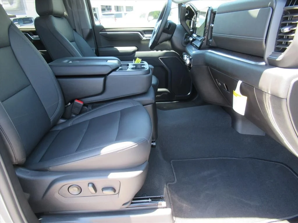 Used 2026 Silver GMC SLT image 10