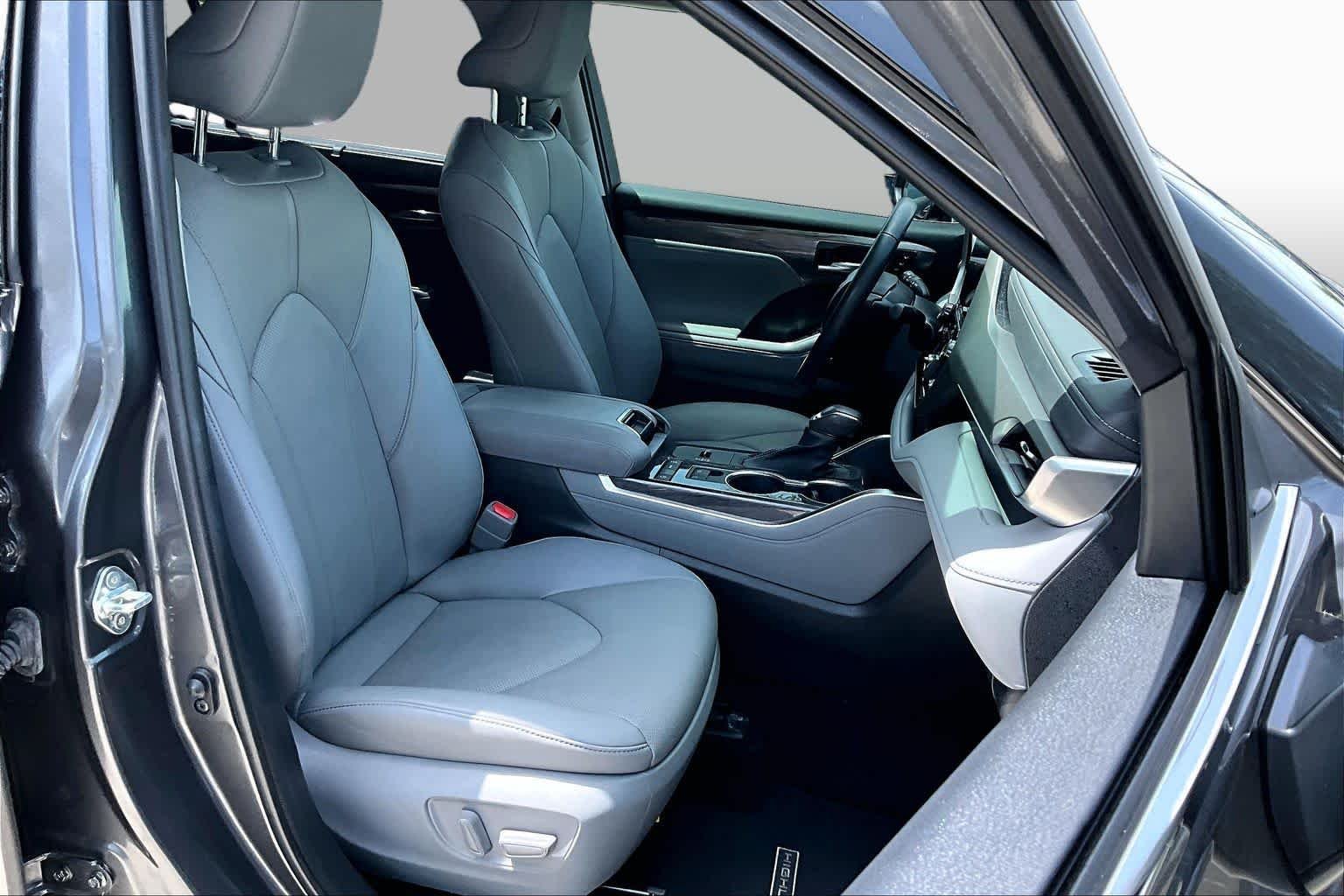 Used 2022 Magnetic Gray Metallic Toyota Limited image 9
