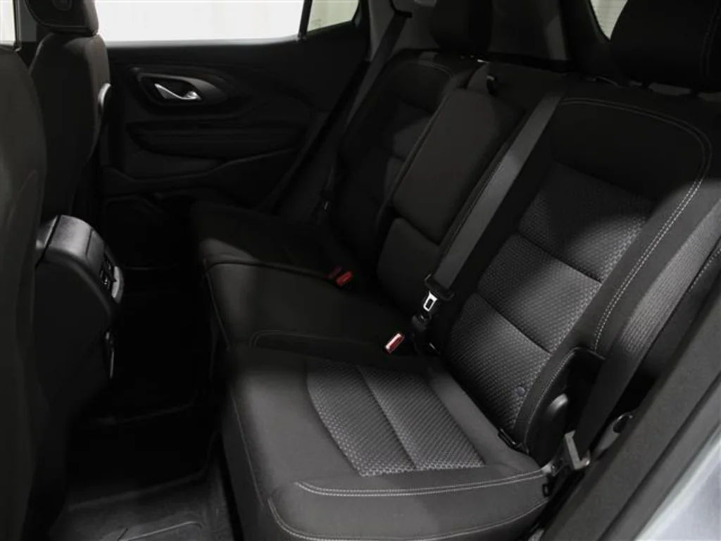 2024 GMC Terrain SLE - Photo 18