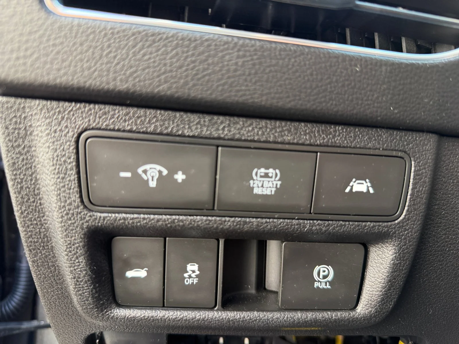 Used 2022 Portofino Gray Hyundai SEL image 11