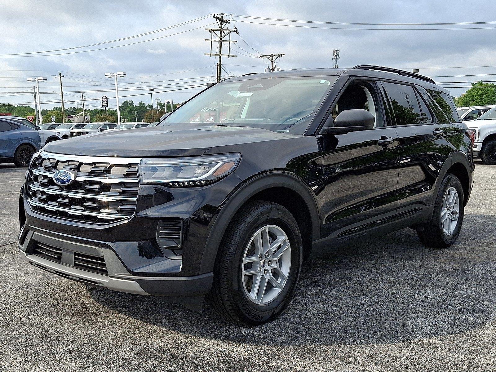 New 2026 Agate Black Metallic Ford Active image 2