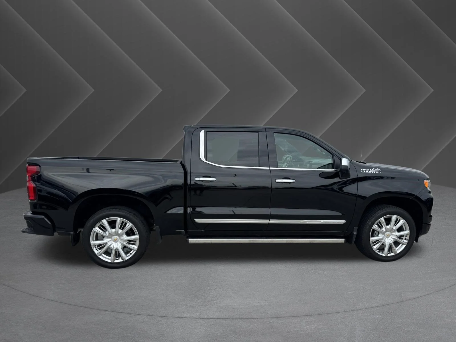 Used 2025 Black Chevrolet High Country image 4