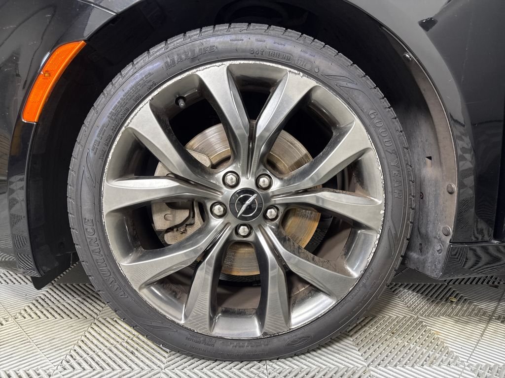 Used 2015 Black Chrysler S image 21