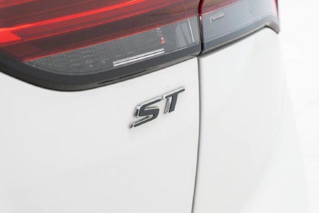 Used 2023 White Buick Preferred image 12