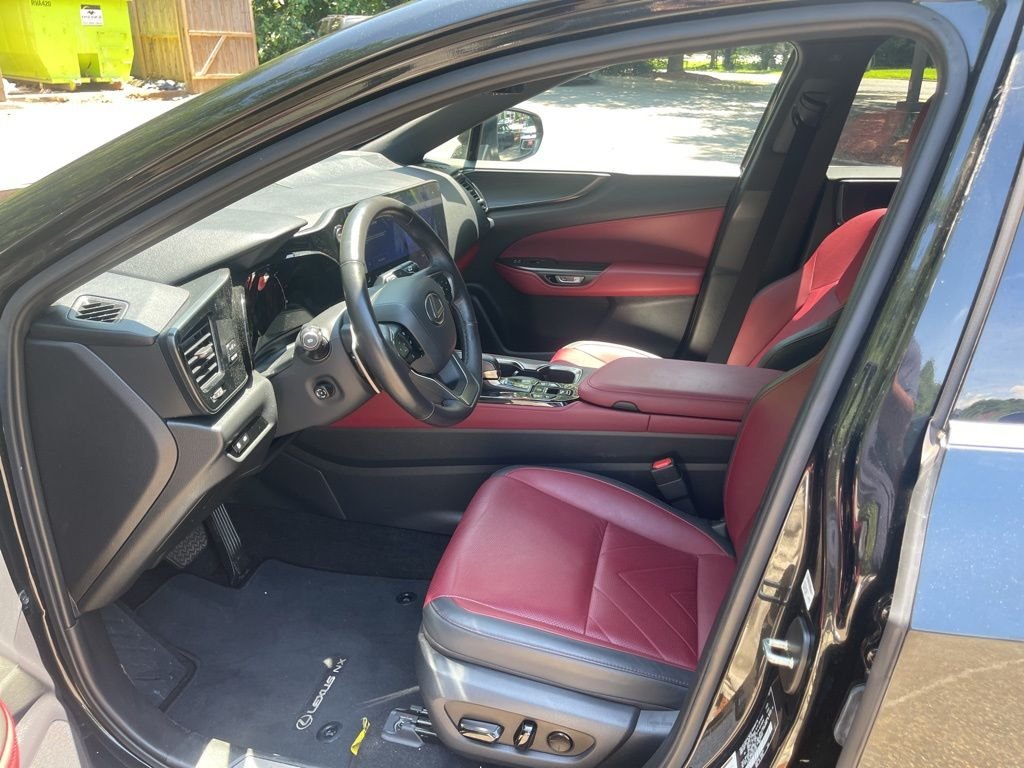 2024 Lexus NX PHEV 450h+ - Photo 23