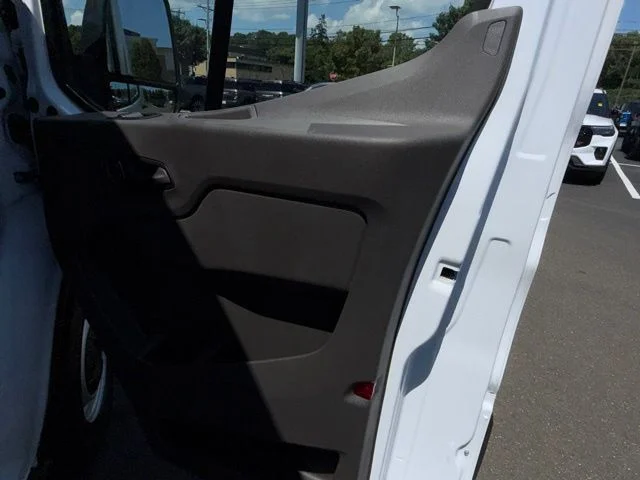Used 2025 White Ford Base image 9