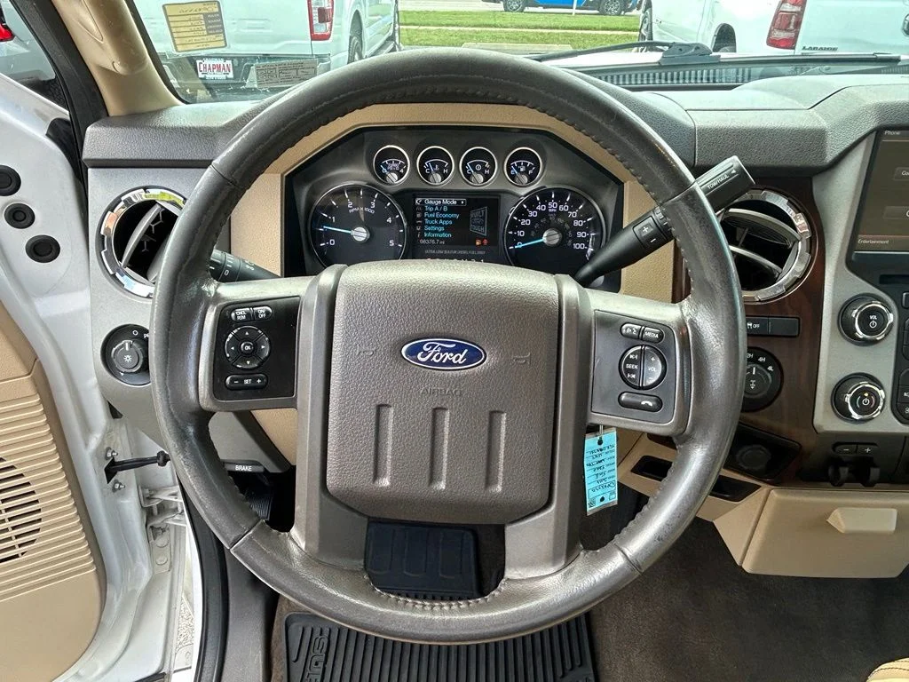 Used 2016 White Platinum Clearcoat Metallic Ford Lariat image 16