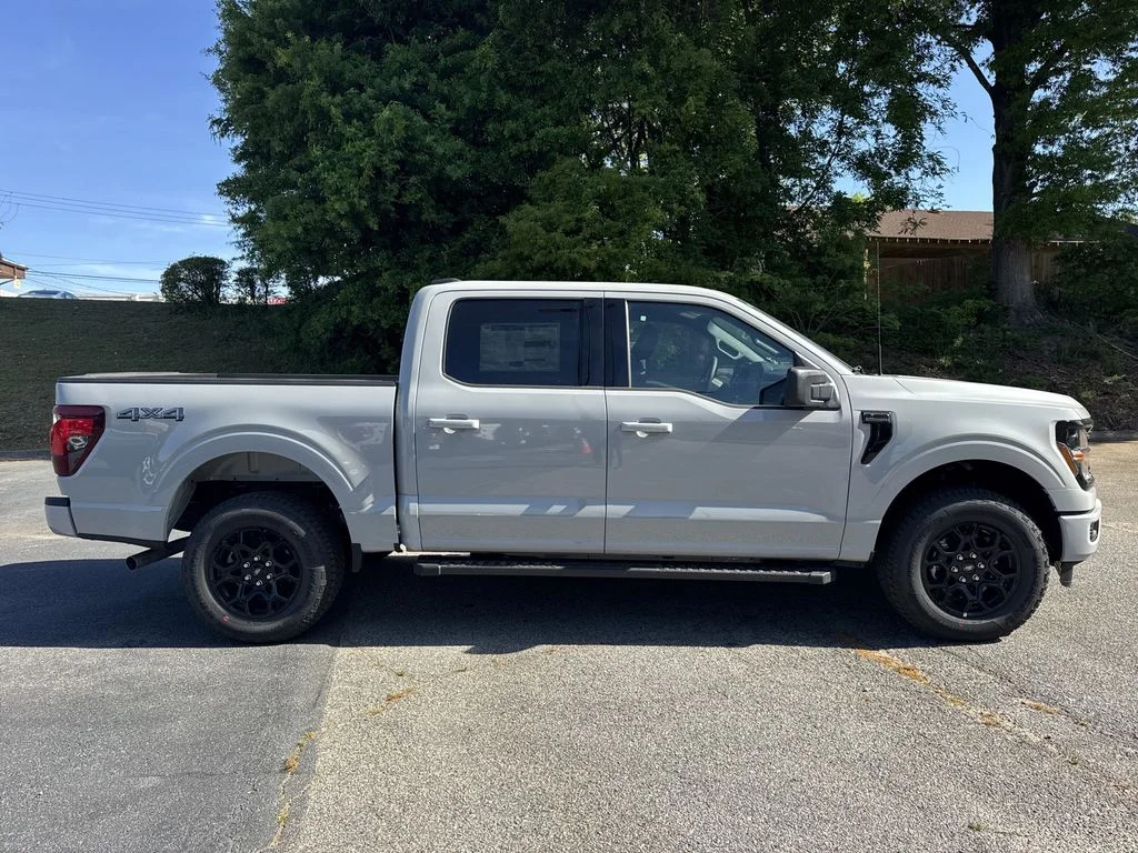 New 2026 Black Ford XLT image 8