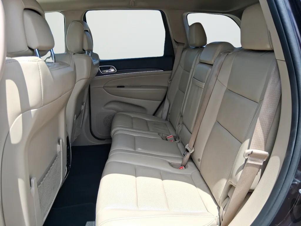 Used 2019 Red Jeep Limited image 11
