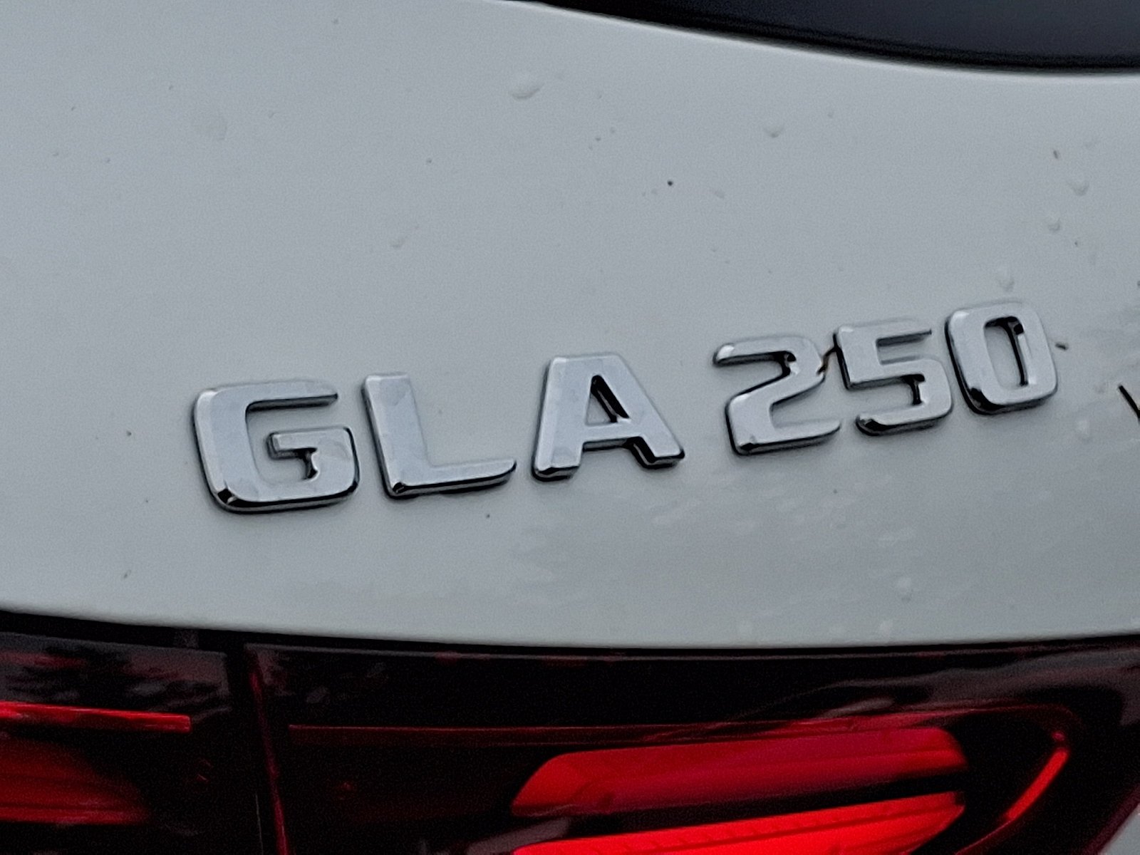 New 2026 Polar White Mercedes-Benz GLA 250 image 42