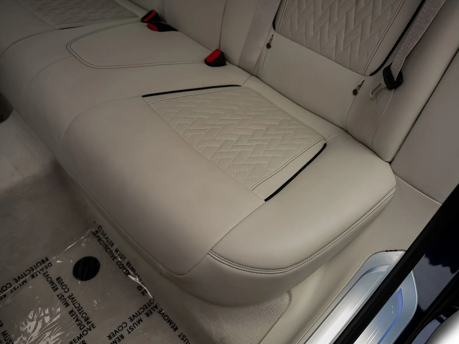 Used 2022 Blue BMW ALPINA B7 xDrive image 42