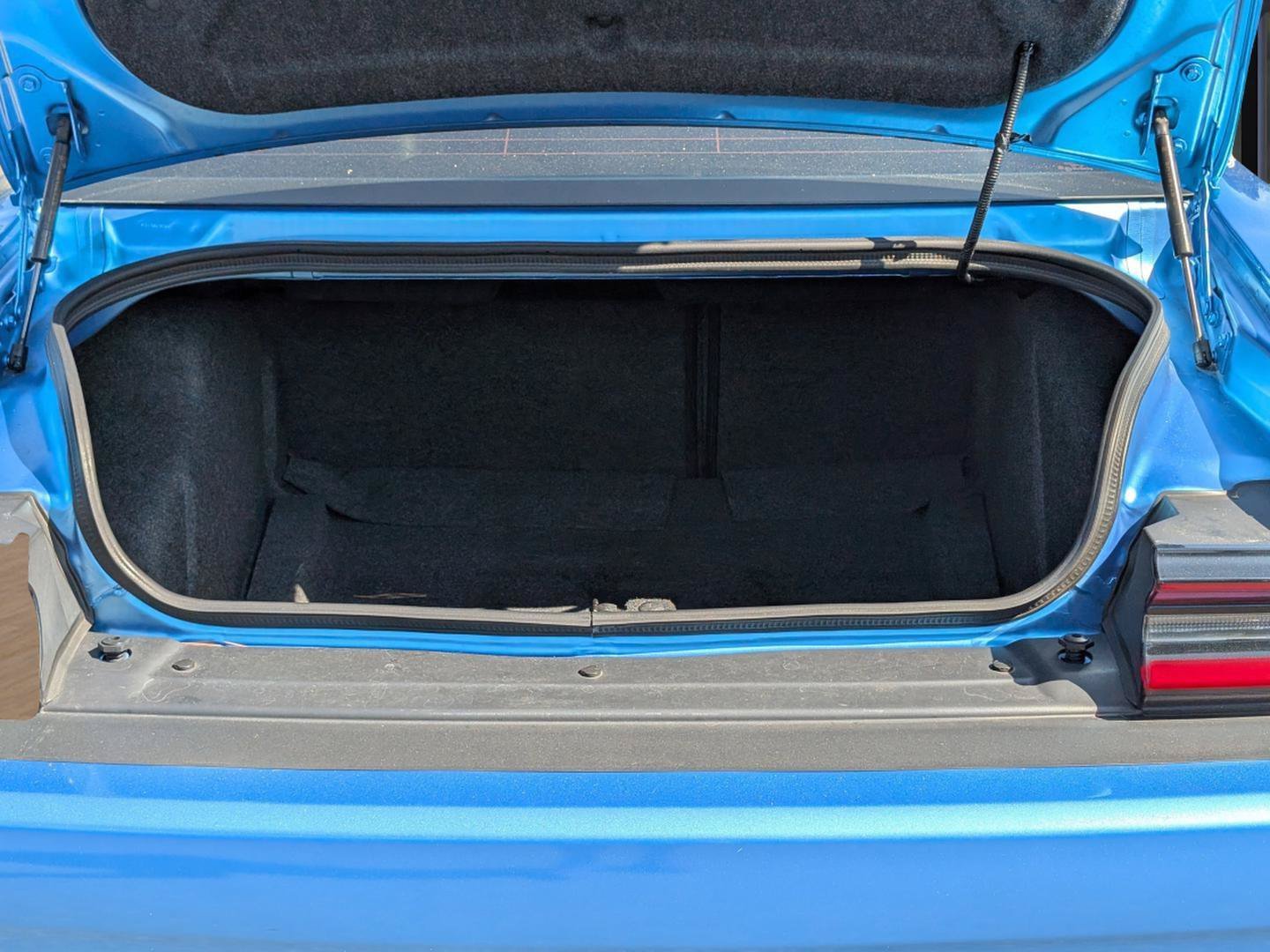 Used 2015 Blue Dodge R/T Plus Shaker image 10