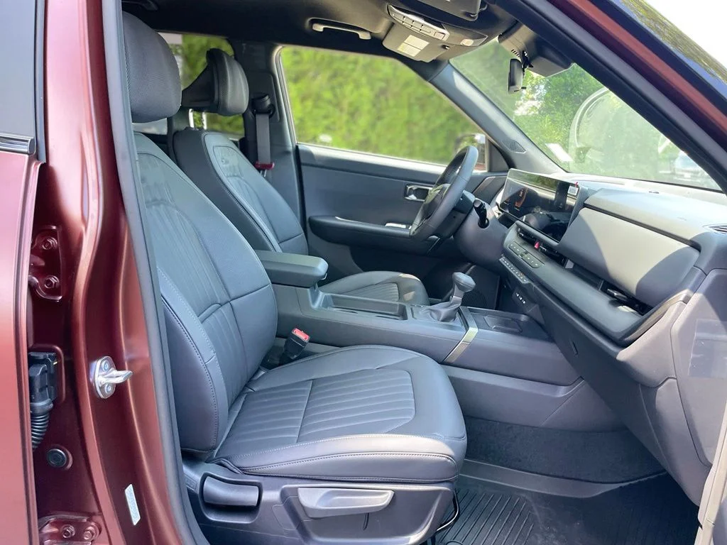 Used 2027 Maroon Kia X-Line image 25