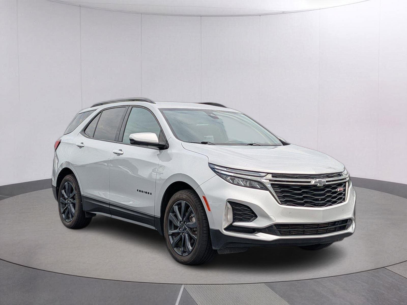 Used 2022 Silver Ice Metallic Chevrolet RS image 7