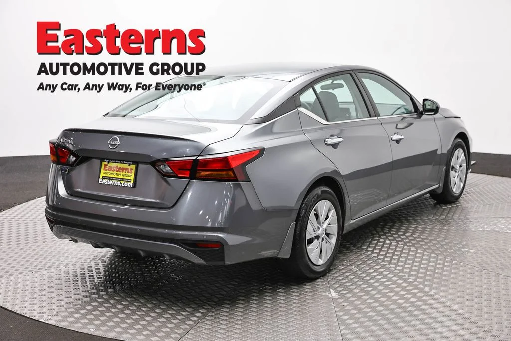 Used 2023 Gray Nissan 2.5 S image 5