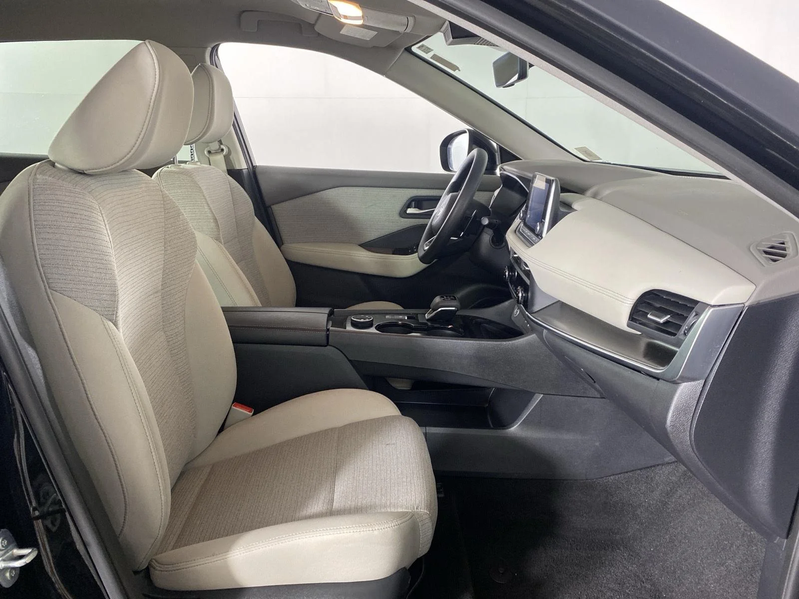 Used 2023 Super Black Nissan SV image 24