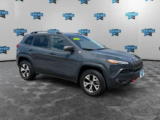 Used 2016 Black Jeep Trailhawk image 7