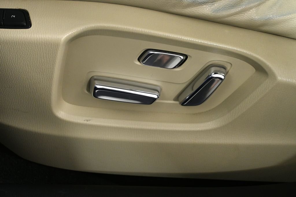 Used 2020 Blue Mazda Grand Touring image 29