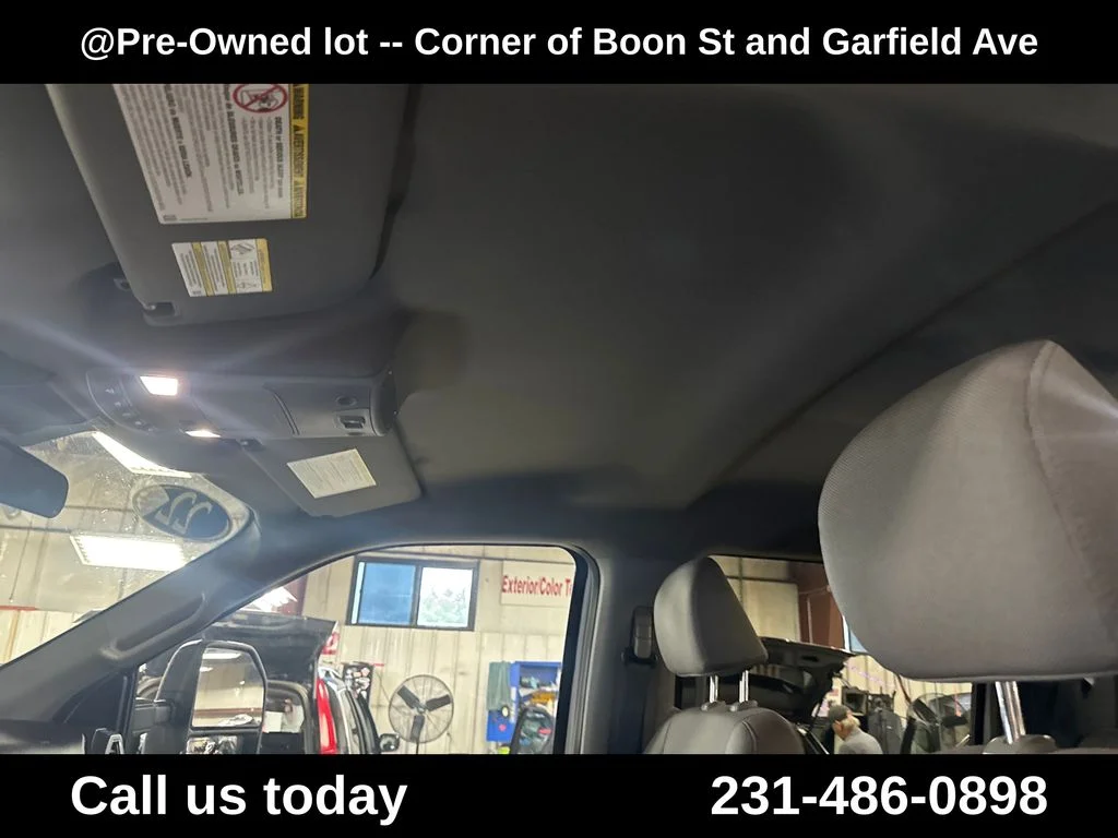 Used 2022 White Ford XLT image 13