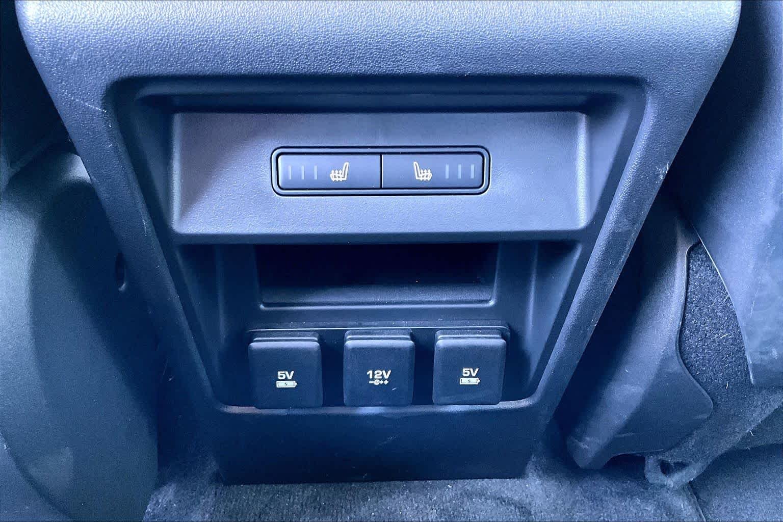 Used 2019 Santorini Black Metallic Land Rover HSE Luxury image 35