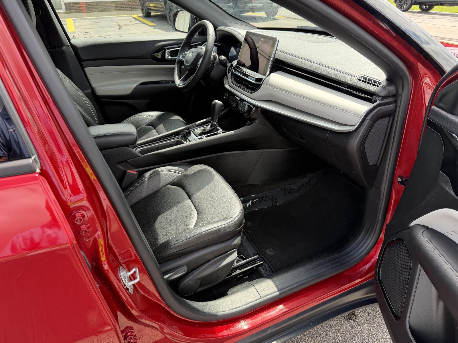 2025 Jeep Compass Limited - Photo 22