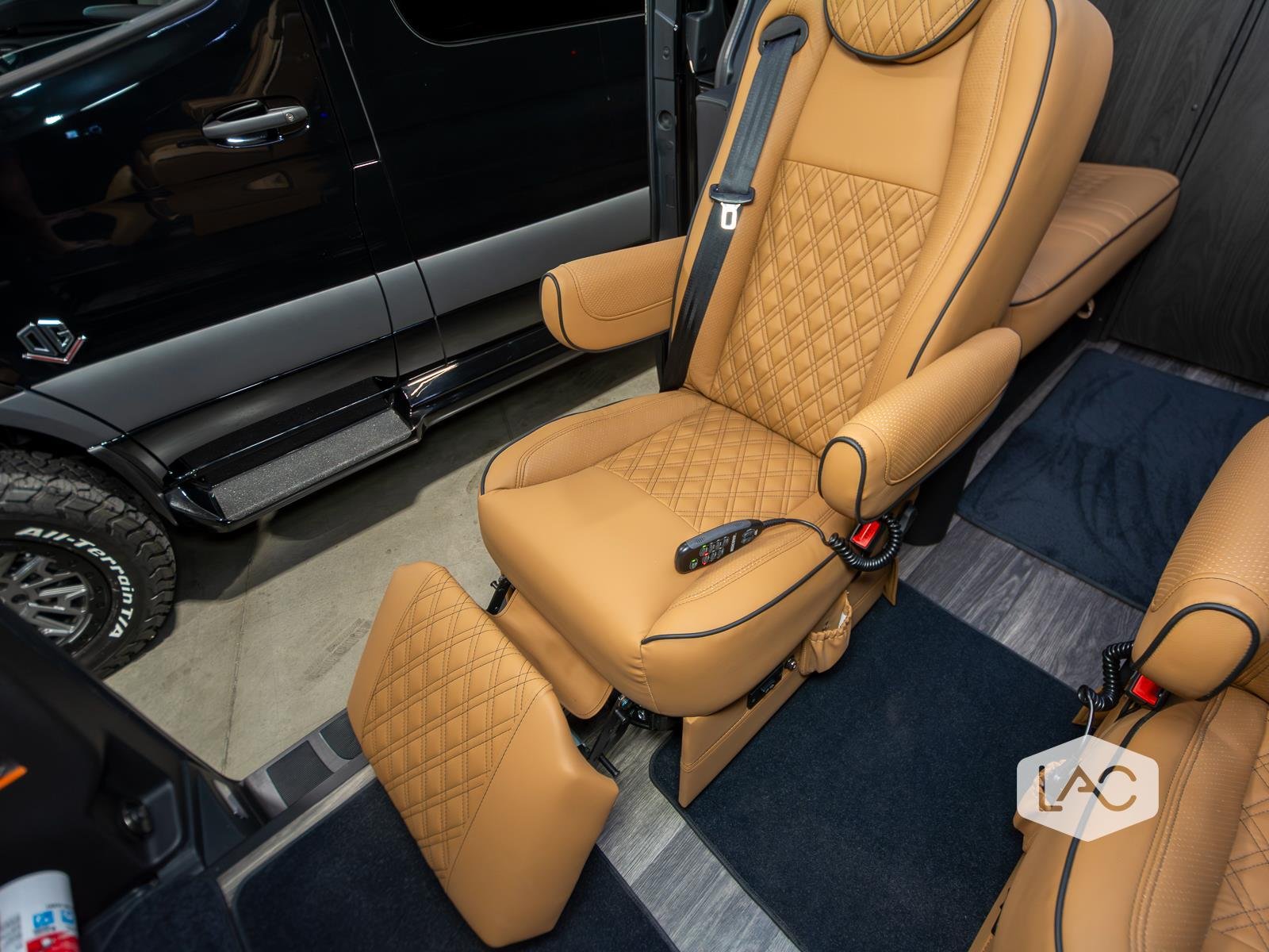New 2026 BLACK OGV Luxury Coach AWD 144 | ADV PKG | PetSafe image 12