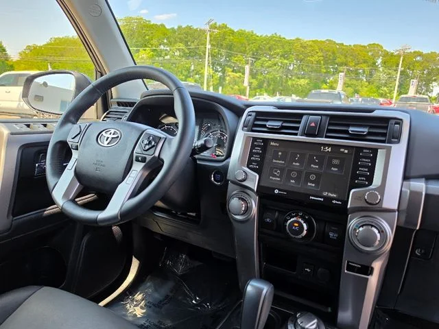 2022 Toyota 4Runner SR5 Premium - Photo 13