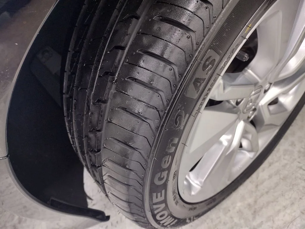 Used 2020 Black Honda LX image 6