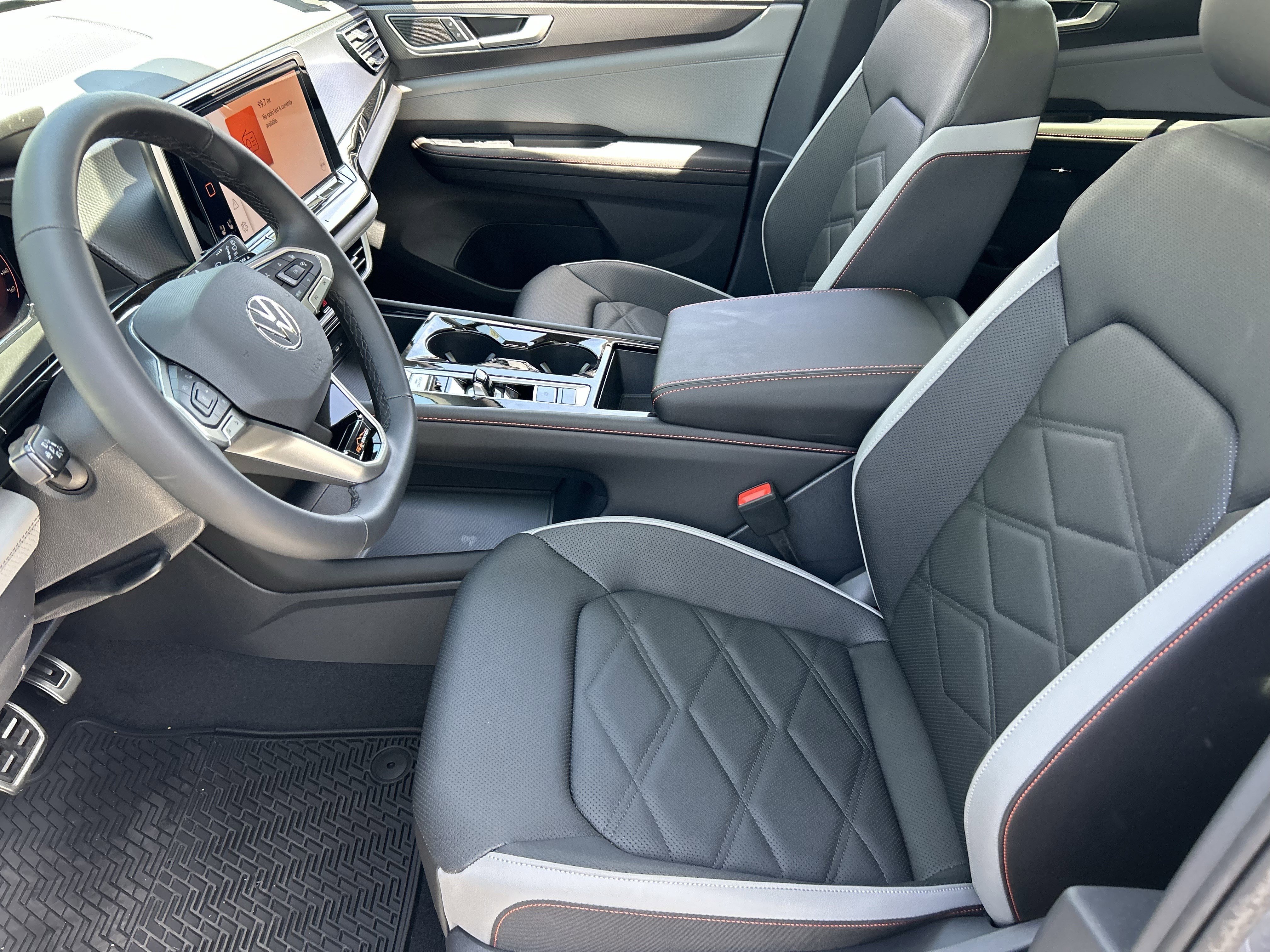 New 2026 Pure Gray Volkswagen 2.0T Peak Edition image 15