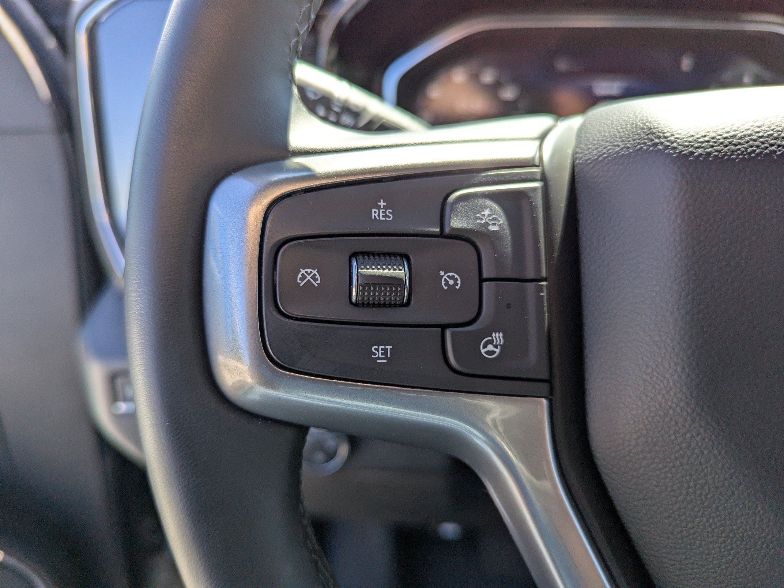 New 2025 Sterling Gray Metallic Chevrolet LT image 13