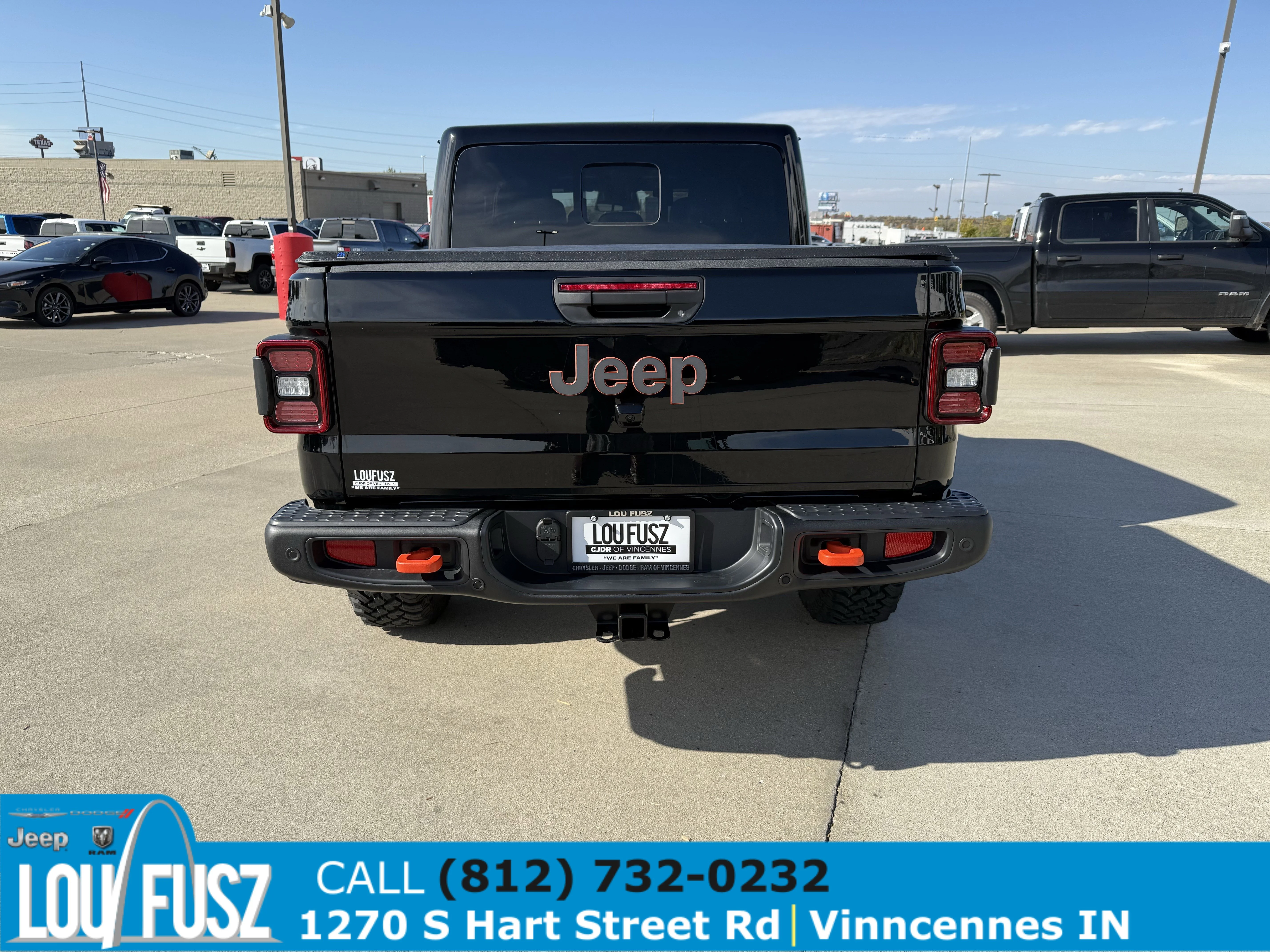 New 2026 Black Clear-Coat Exterior Paint Jeep Mojave X image 3