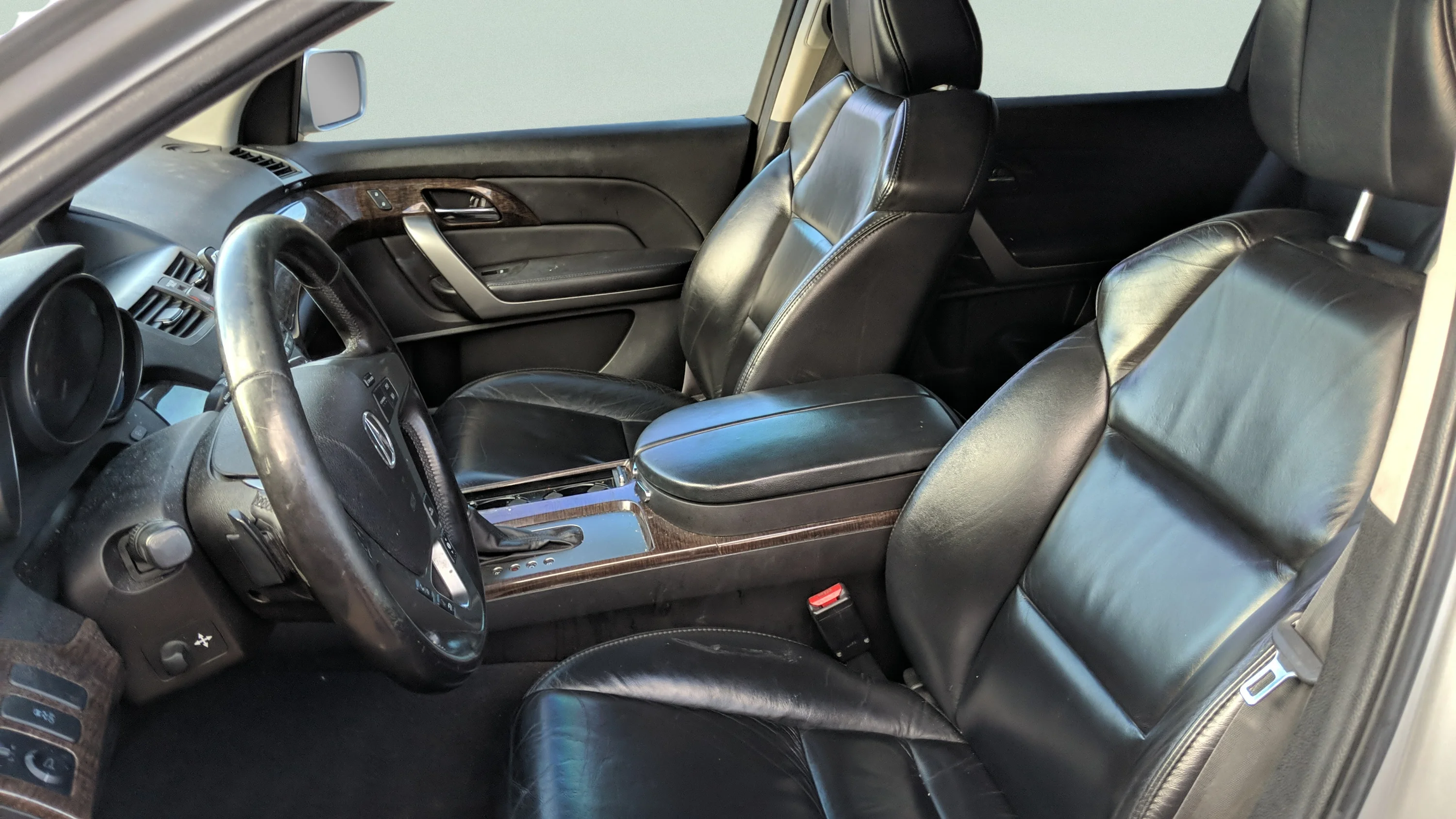 Used 2011 Silver Acura 6-SPD AT image 10