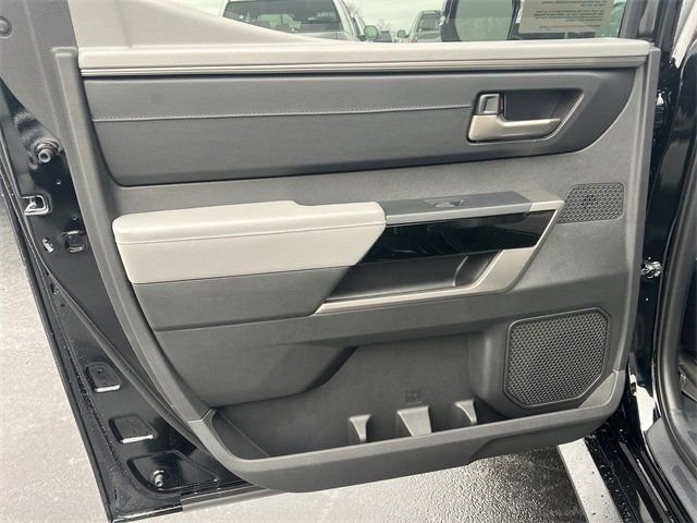 2025 Toyota Tundra Limited - Photo 21