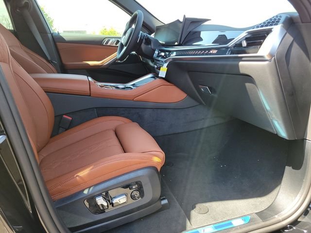 New 2026 Black BMW xDrive40i image 10
