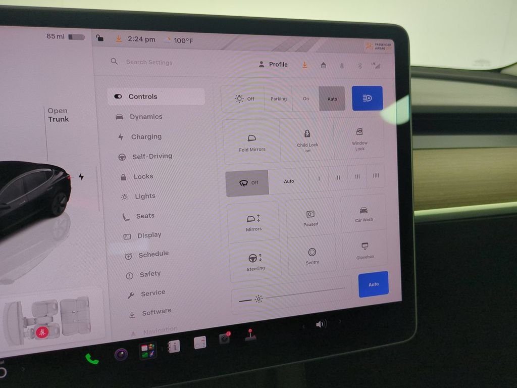 Used 2023  Tesla Long Range image 34