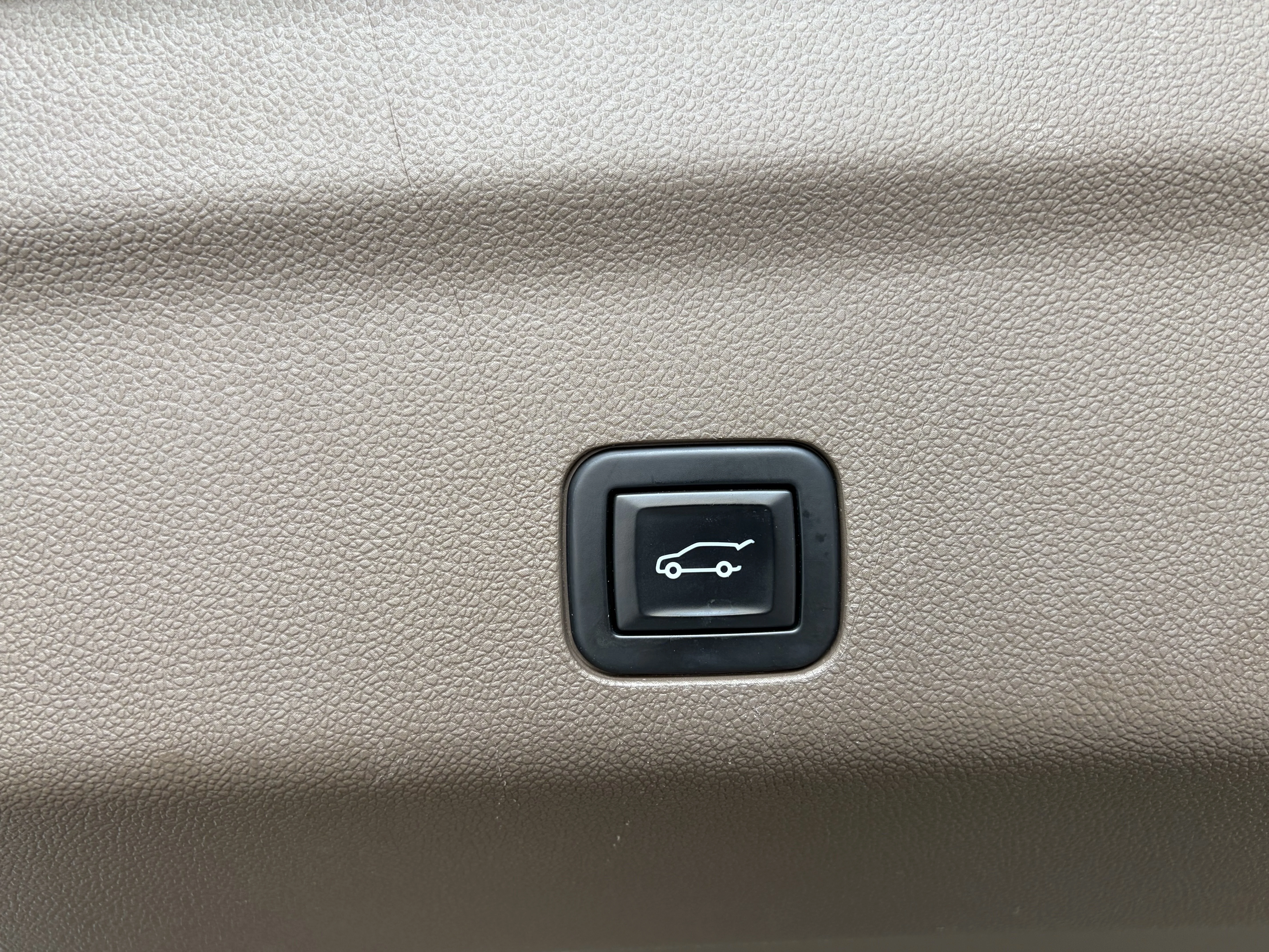Used 2023 Midnight Blue Metallic GMC Denali image 15