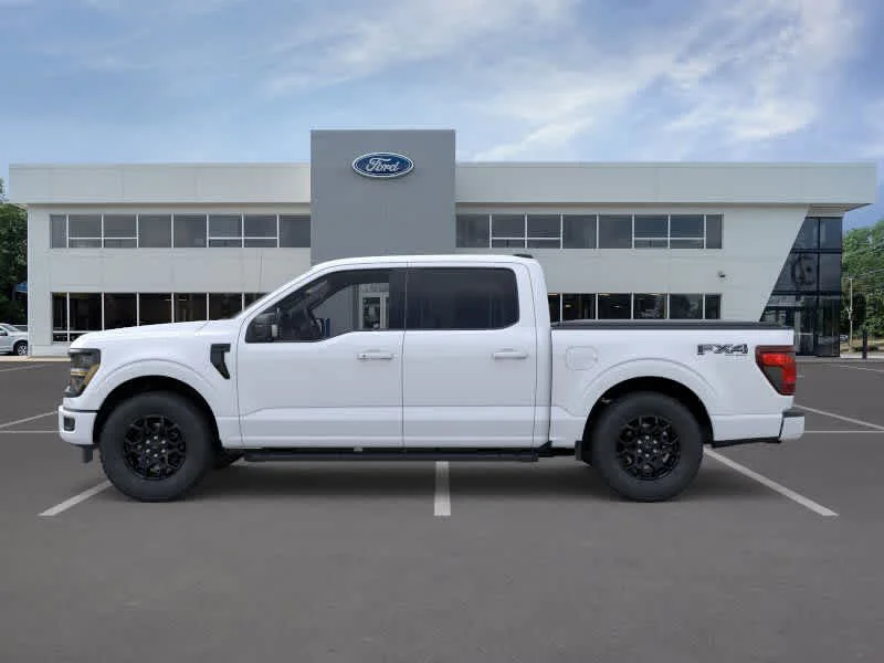 New 2026 Oxford White Ford XLT image 3