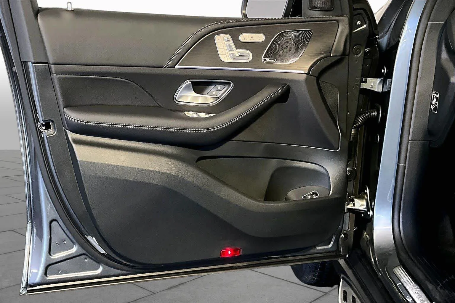New 2026 Selenite Grey Metallic Mercedes-Benz GLE 450 image 11