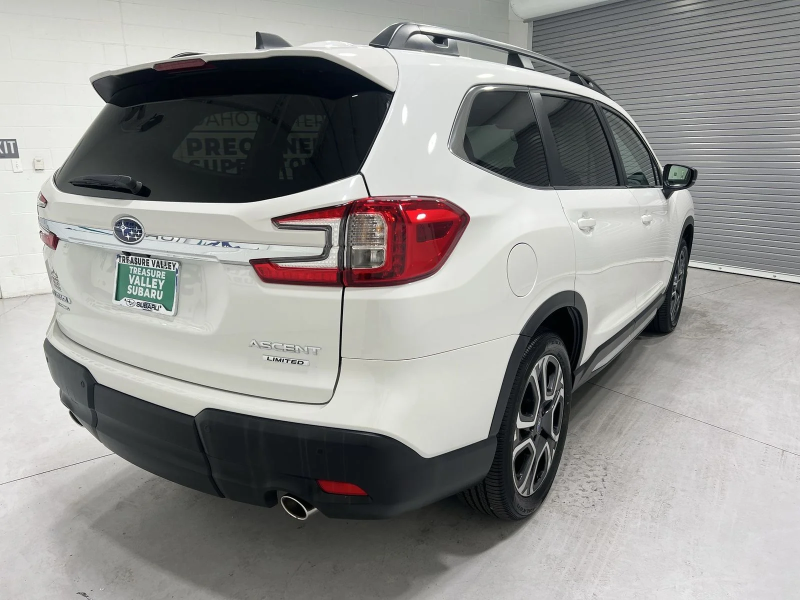 2026 Subaru Ascent Limited - Photo 8