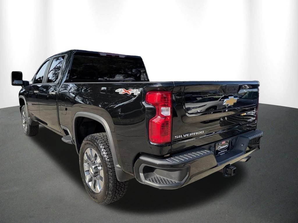 Used 2023 Black Chevrolet Custom image 62