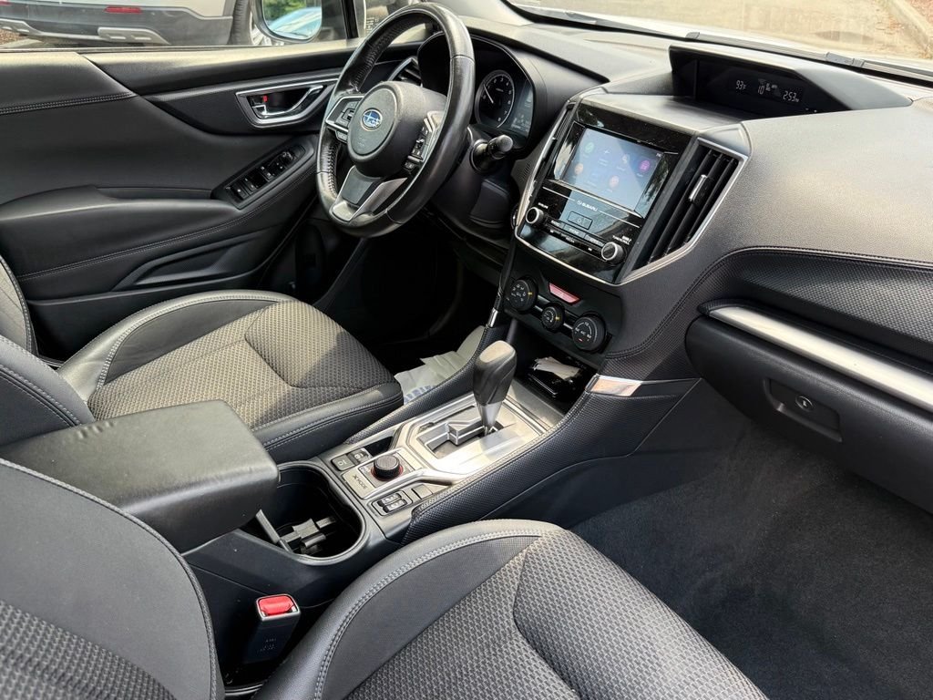 Used 2024 White Subaru Premium image 28