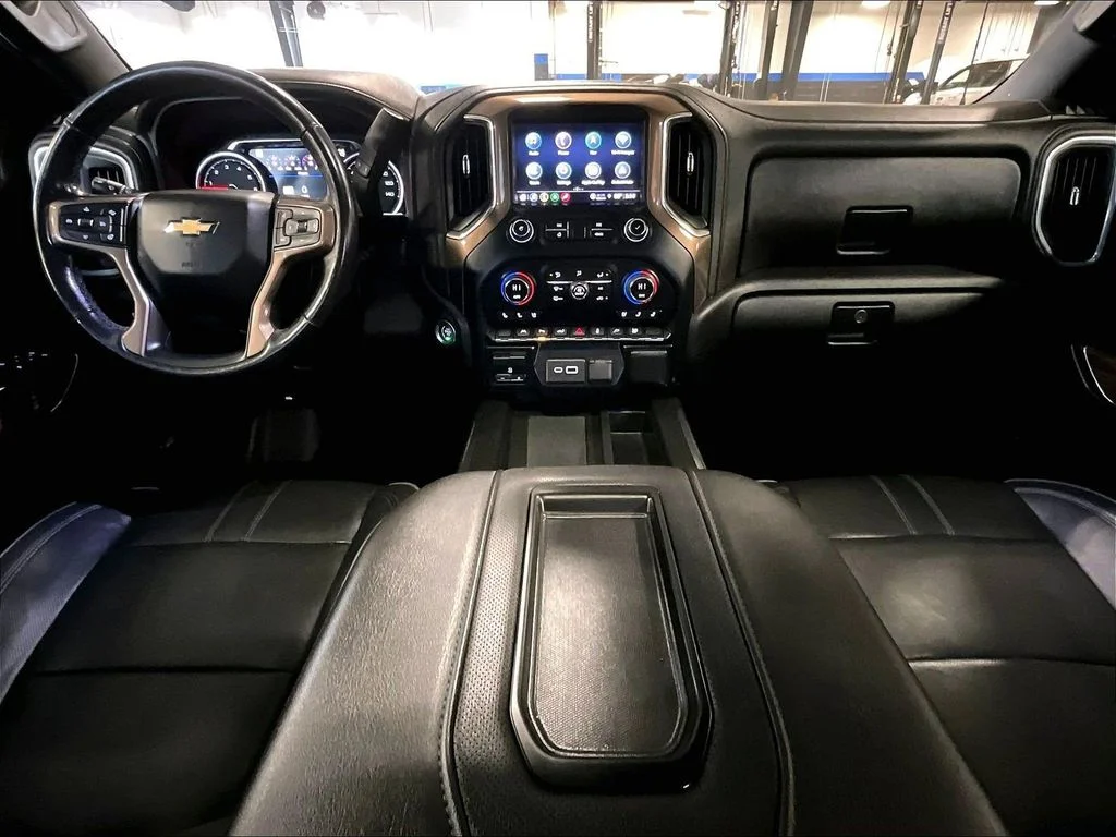 Used 2022 Gray Chevrolet High Country image 21
