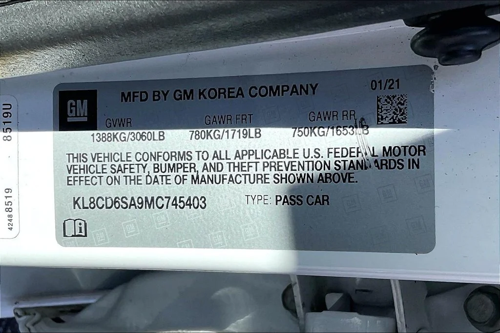 Used 2021 White Chevrolet 1LT image 37