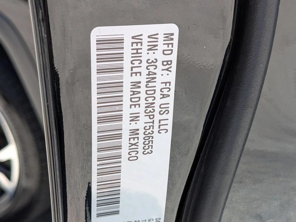 Used 2023 Black Jeep Limited image 27