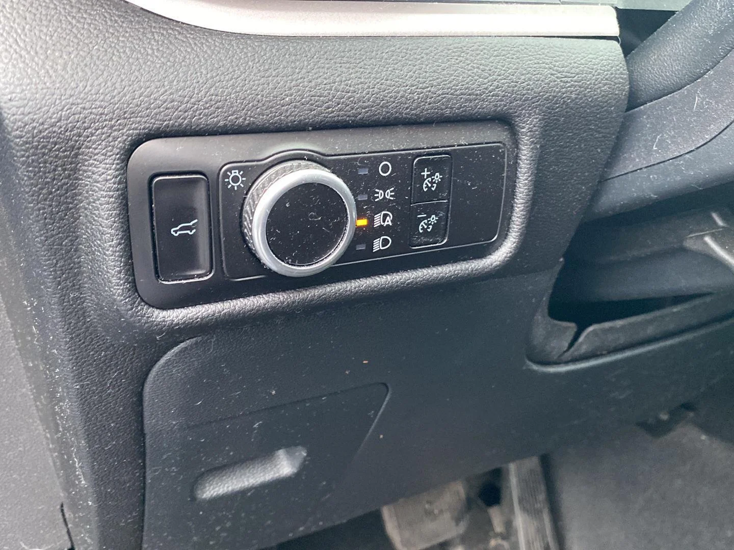 Used 2023 Atlas Blue Ford XLT image 16